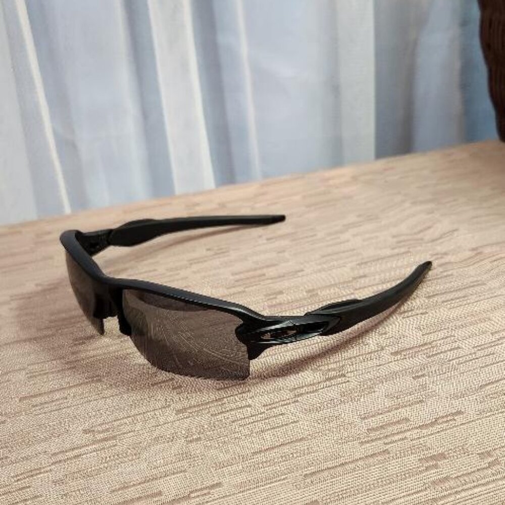 Oakley Flak 2.0 XXL Mens sunglasses Prizm Black lenses and Matte Black Frame - Picture 3 of 4